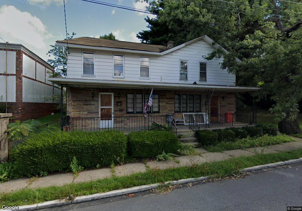 113 E Pine St, Dunmore, PA 18512 - photo 1