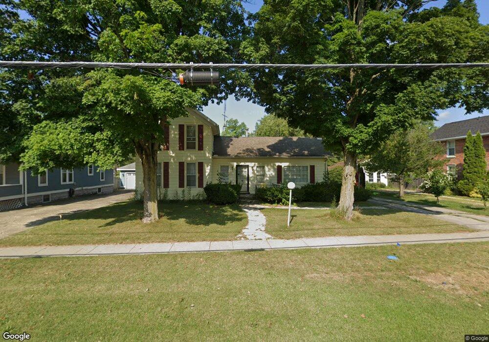 410 S Elm St, Three Oaks, MI 49128 - photo 1