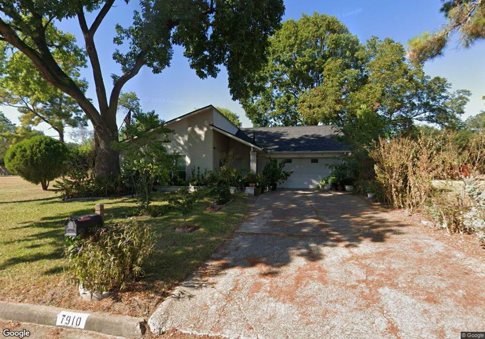 7910 Shady Arbor Ln, Houston, TX 77040 - photo 1