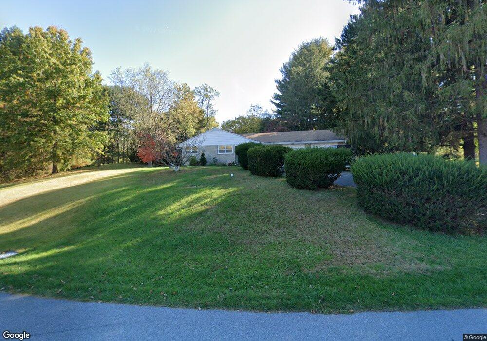 5819 Lakeview Dr, Sykesville, MD 21784 - photo 1