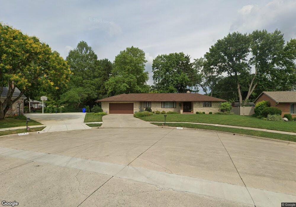 5770 Autumn Hill Ct, Columbus, OH 43235 - photo 1