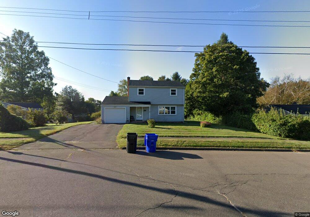 69 Hickory Cir, Middletown, CT 06457 - photo 1