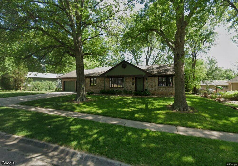 1931 SW Briarwood Dr, Topeka, KS 66611 - photo 1