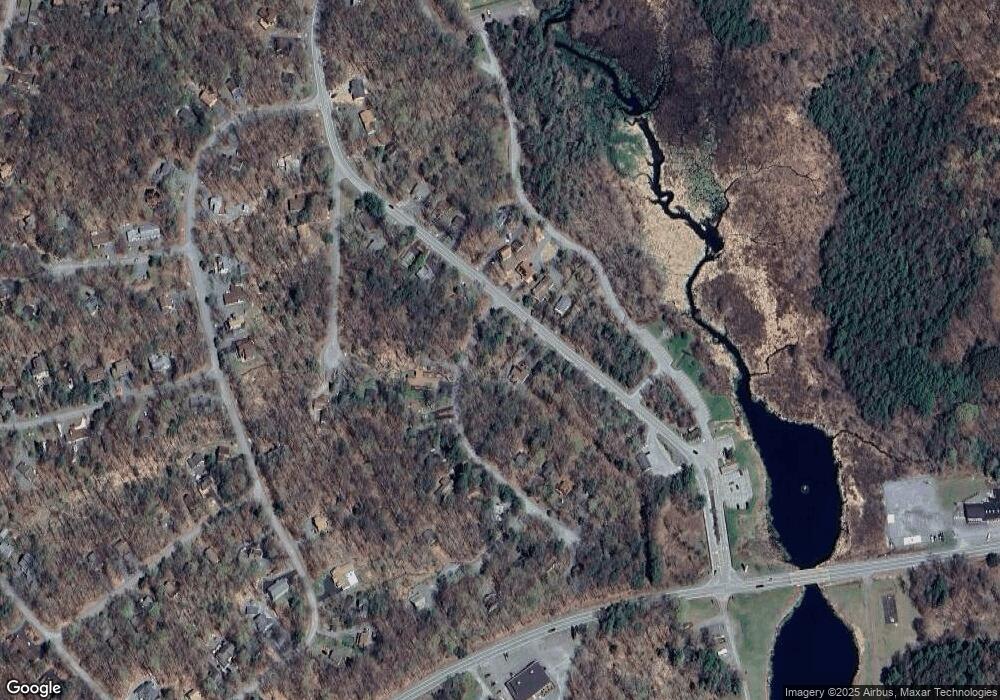 38 Lakeview Dr, Lake Ariel, PA 18436 - photo 1