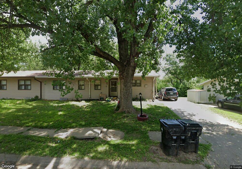 6802 SW Greencastle Dr, Topeka, KS 66619 - photo 1