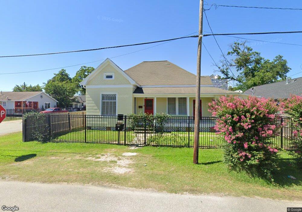 810 Temple St, Houston, TX 77009 - photo 1
