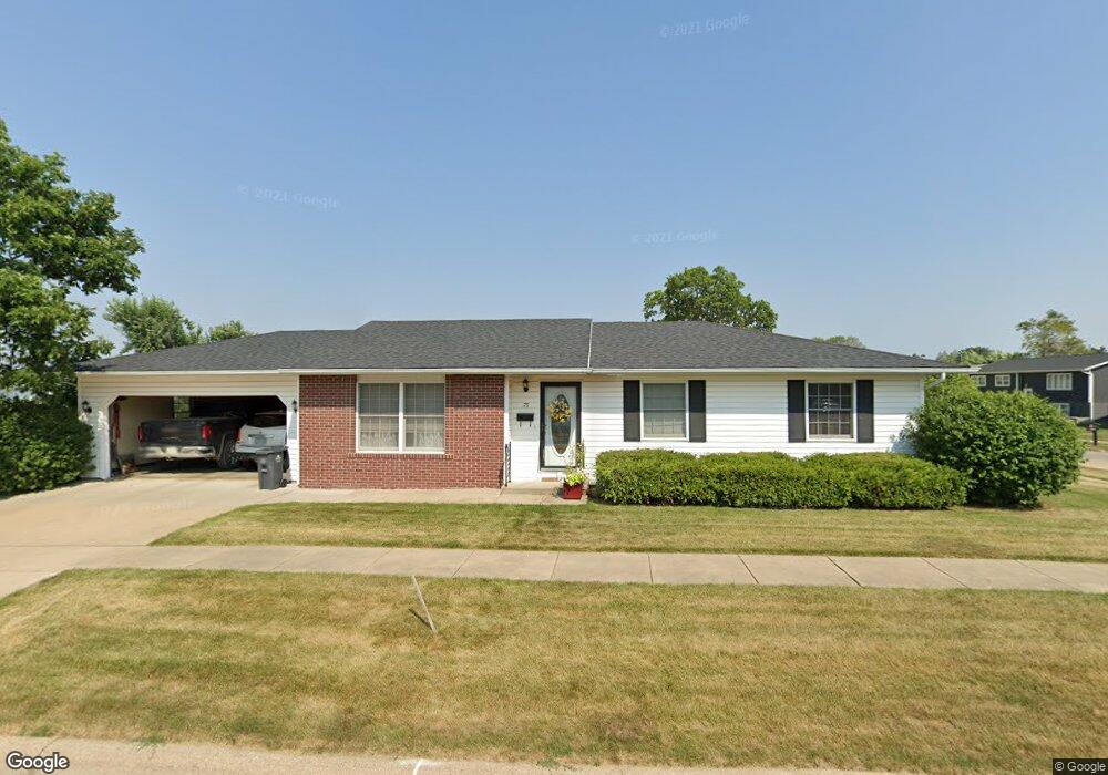 75 Josephine Ln NW, Cedar Rapids, IA 52405 - photo 1