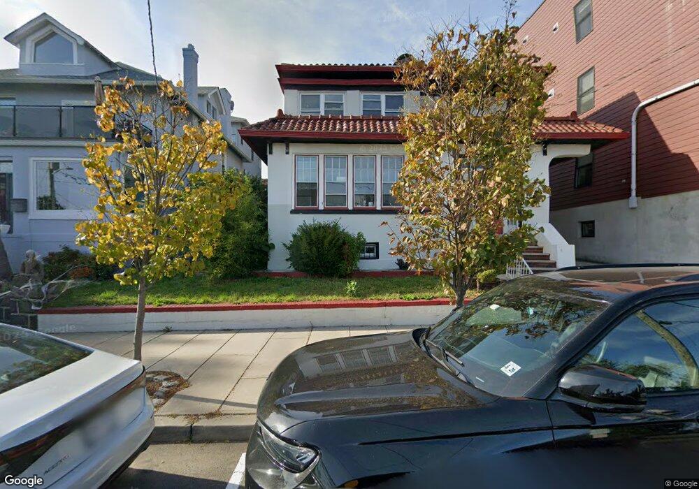 205 Manhattan Ave, Union City, NJ 07087 - photo 1