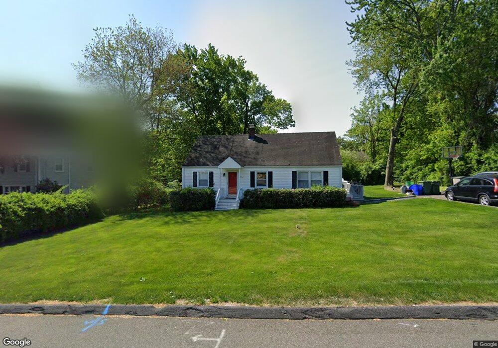 11 Pine St, Trumbull, CT 06611 - photo 1