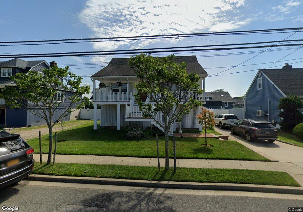 289 Roosevelt Ave, Freeport, NY 11520 - photo 1