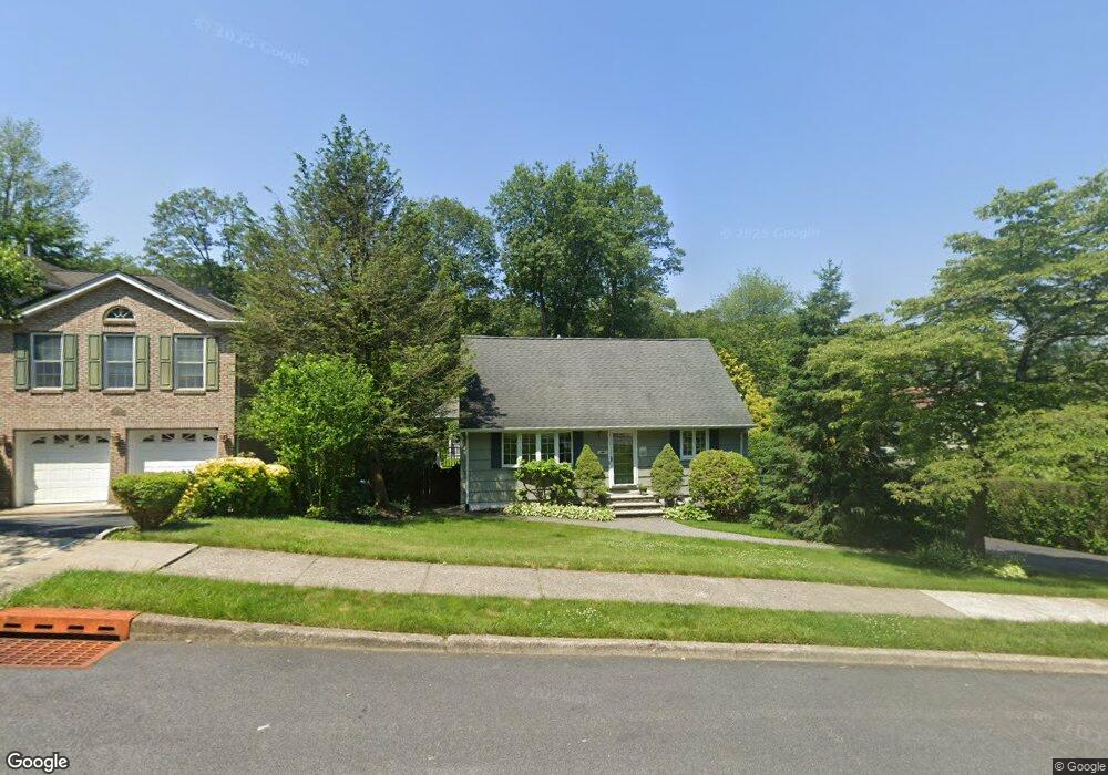 10 Heather Ln, Bloomingdale, NJ 07403 - photo 1