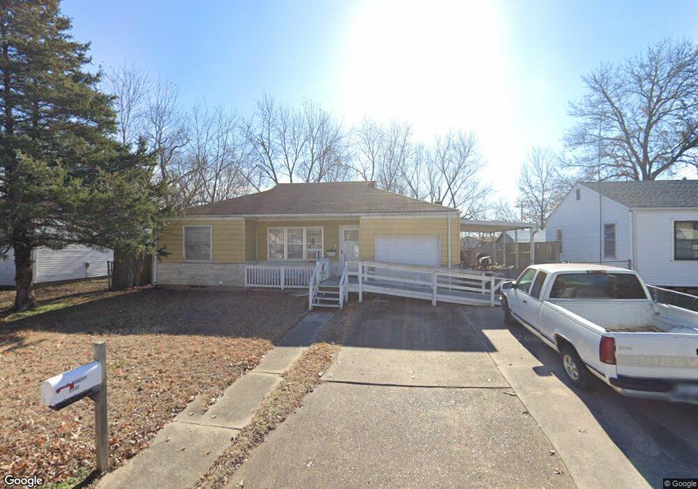 2712 Kimball Ave, Parsons, KS 67357 - photo 1