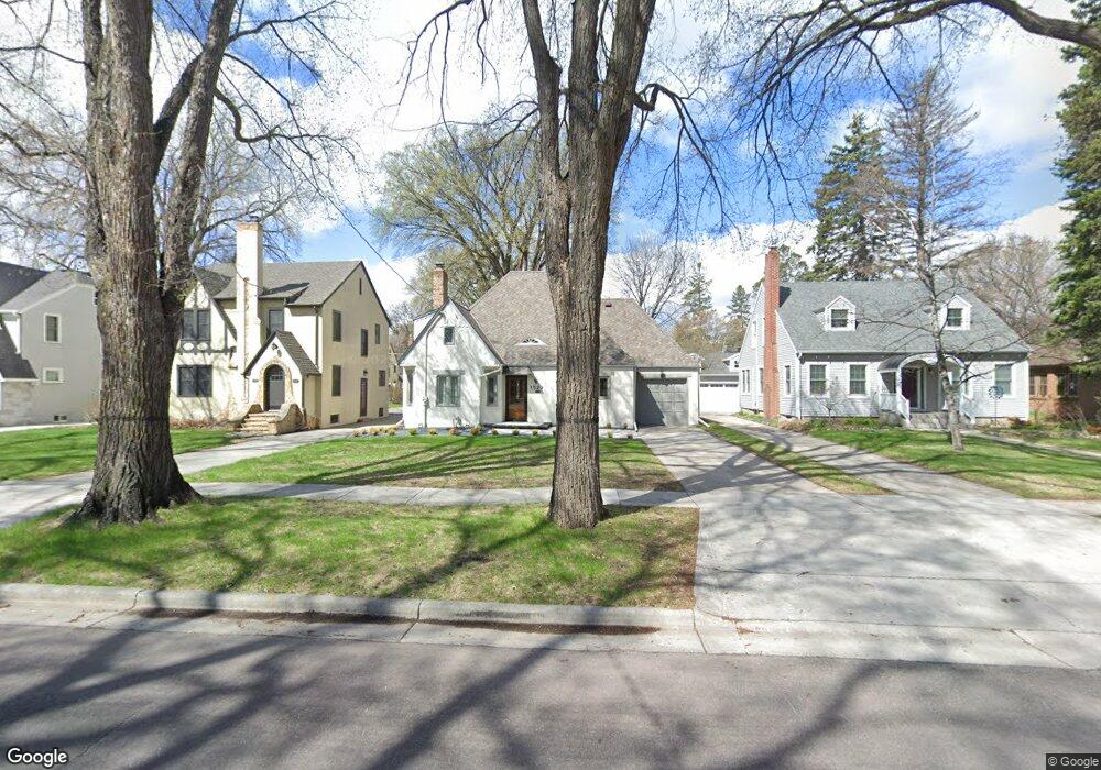 1529 8th St S, Fargo, ND 58103 - photo 1