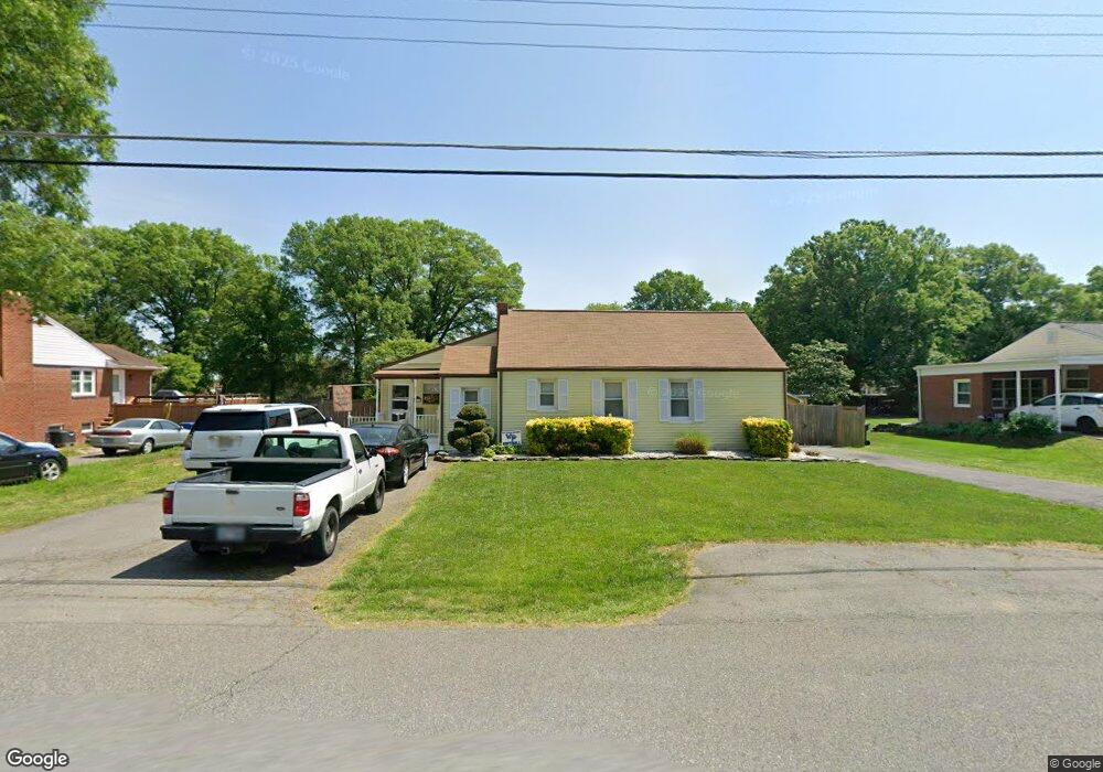 6715 Oak Dr, Alexandria, VA 22306 - photo 1