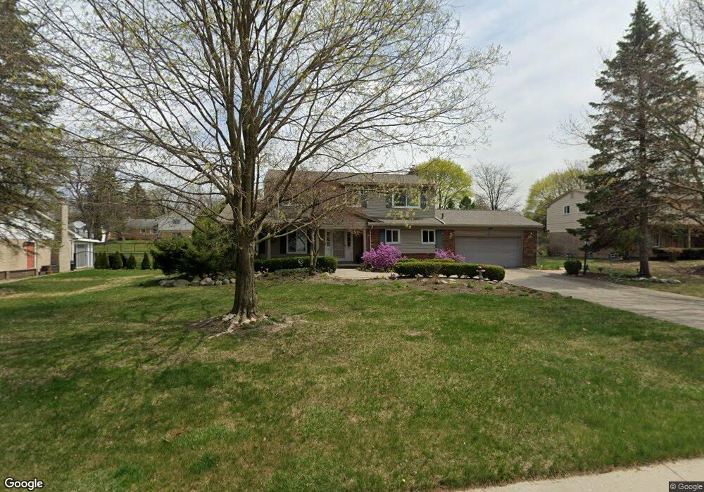 1847 Spring Grove Rd, Bloomfield Hills, MI 48304 - photo 1