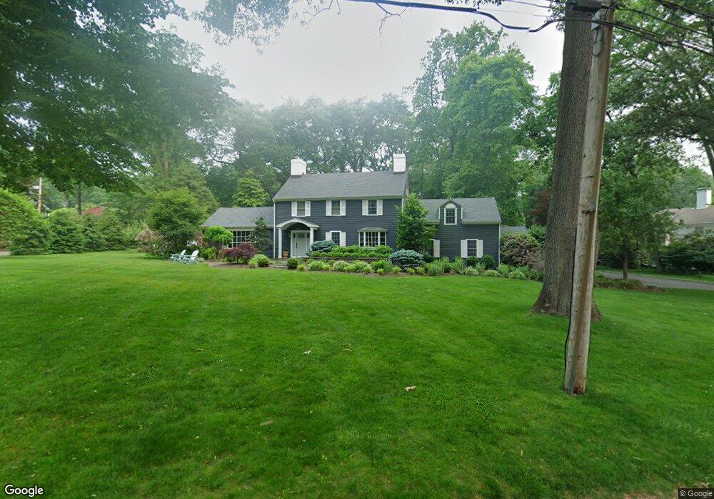 254 Old Oaks Rd, Fairfield, CT 06825 - photo 1