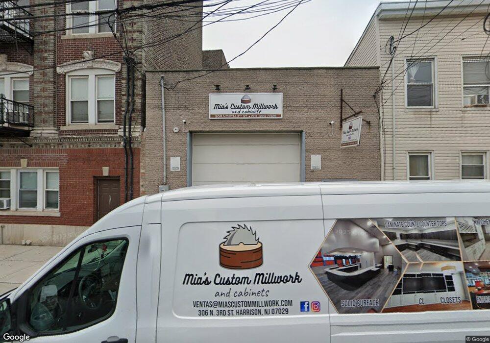 306 N 3rd St, East Newark, NJ 07029 - photo 1