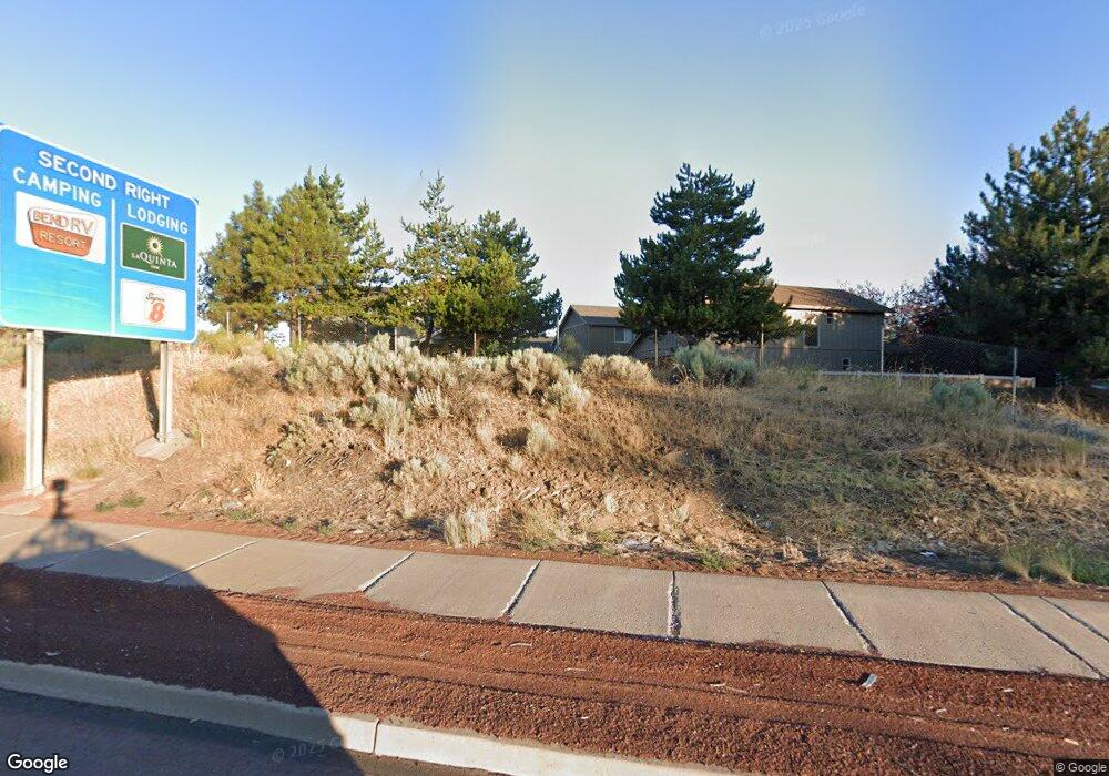 20175 Merriewood Ln, Bend, OR 97702 - photo 1