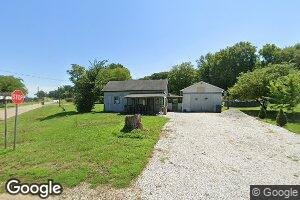 270 N 4th St, Chandlerville, IL 62627
