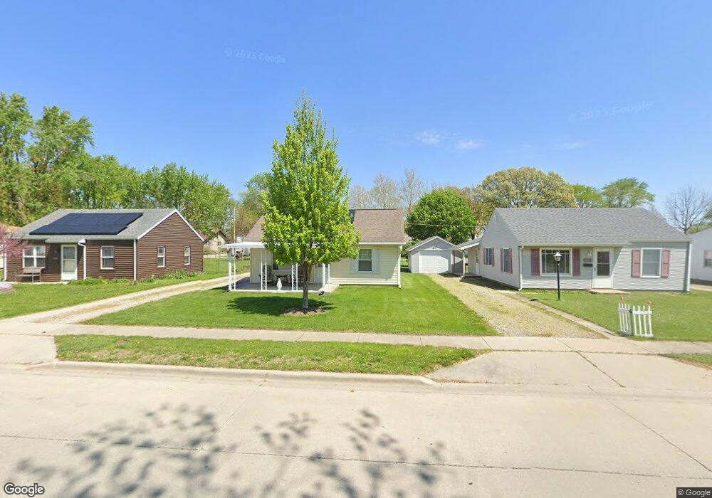 1504 Pulaski St, Lincoln, IL 62656 - photo 1