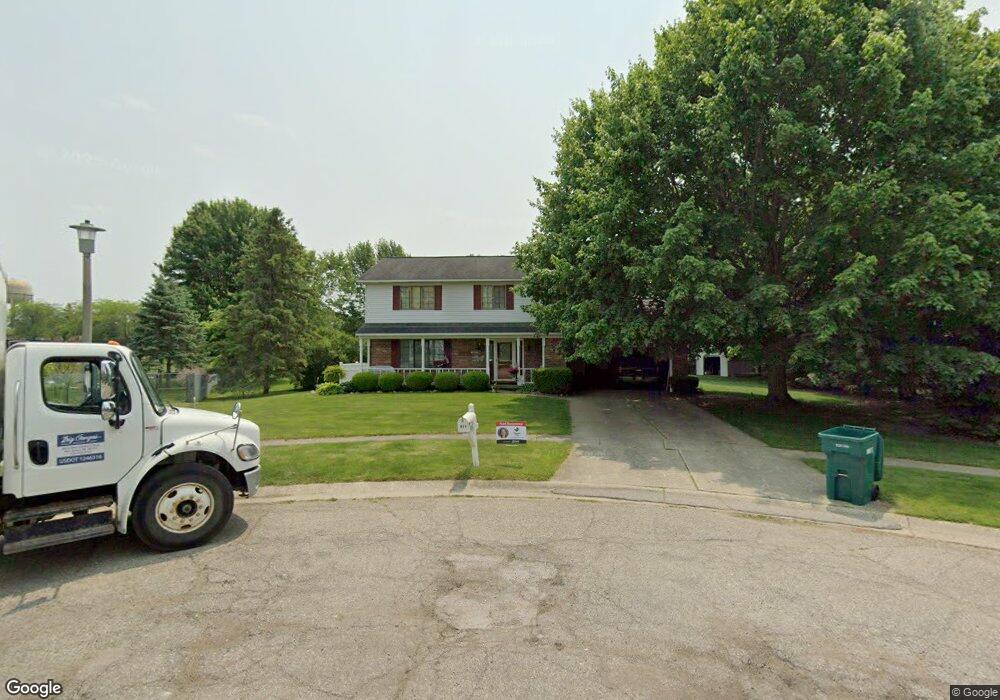 600 Drury Ct, Flushing, MI 48433 - photo 1