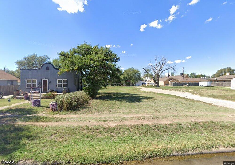 214 Binkley Ave, Dumas, TX 79029 - photo 1