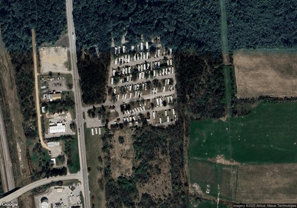 117 Main Dr, Mount Morris, MI 48458 - photo 1