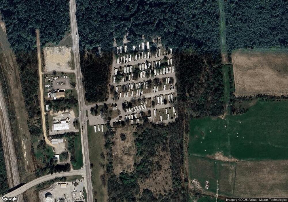 113 Main Dr, Mount Morris, MI 48458 - photo 1