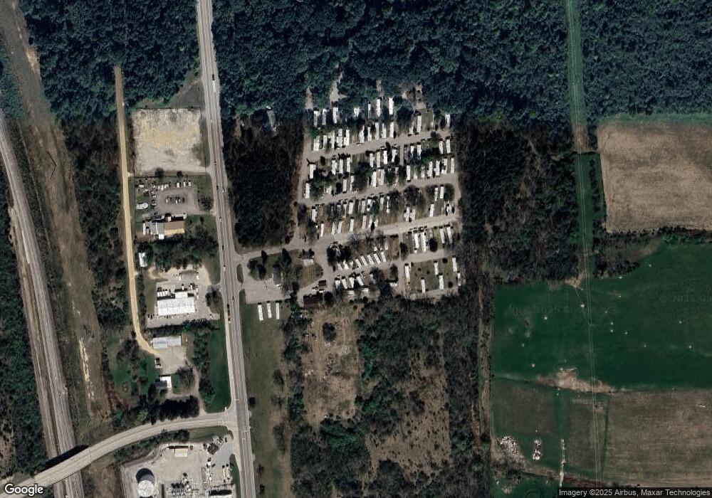 109 Main Dr, Mount Morris, MI 48458 - photo 1