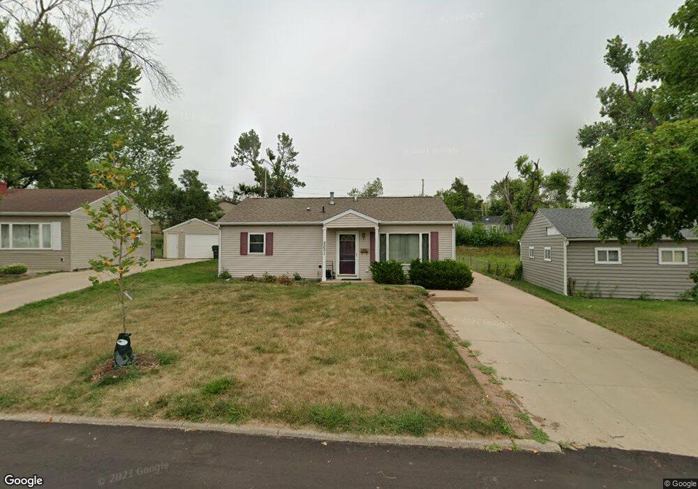 2531 Linwood St SW, Cedar Rapids, IA 52404 - photo 1