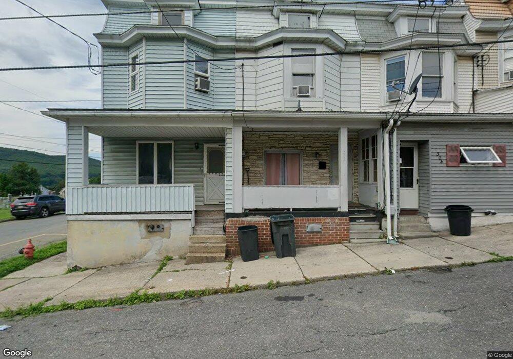 304 N Elizabeth St, Tamaqua, PA 18252 - photo 1