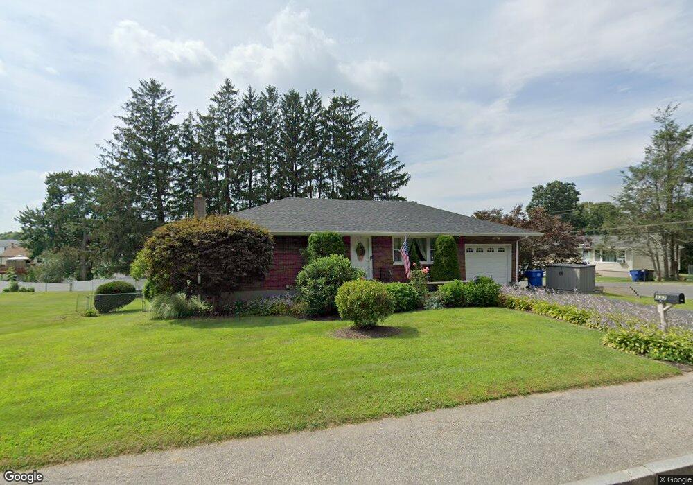 337 Bucks Hill Rd, Waterbury, CT 06704 - photo 1