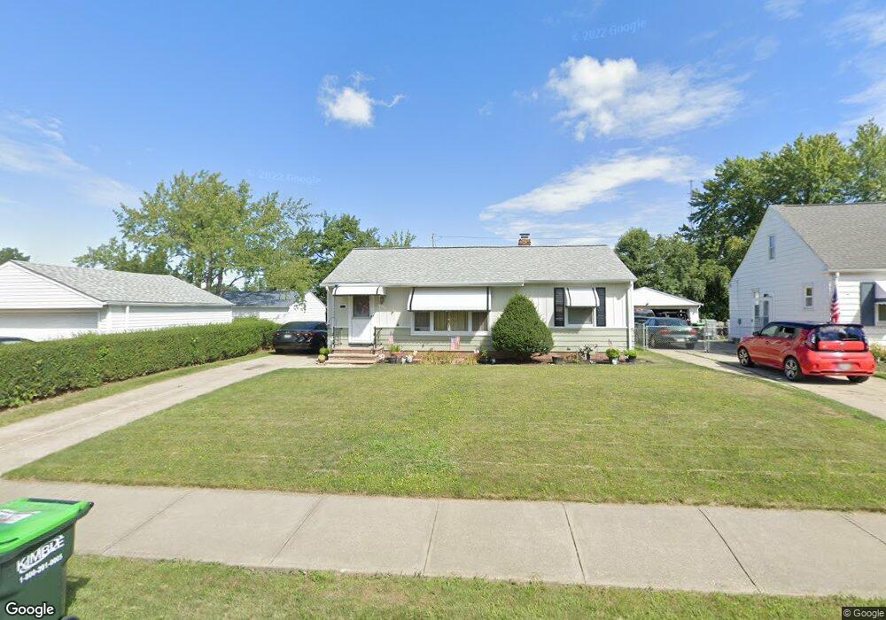 1589 Dennis Dr, Wickliffe, OH 44092 - photo 1