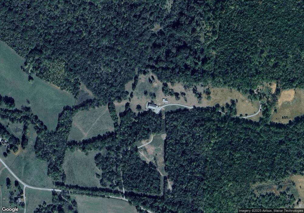 276 Robinson Rd, Shelbyville, TN 37160 - photo 1