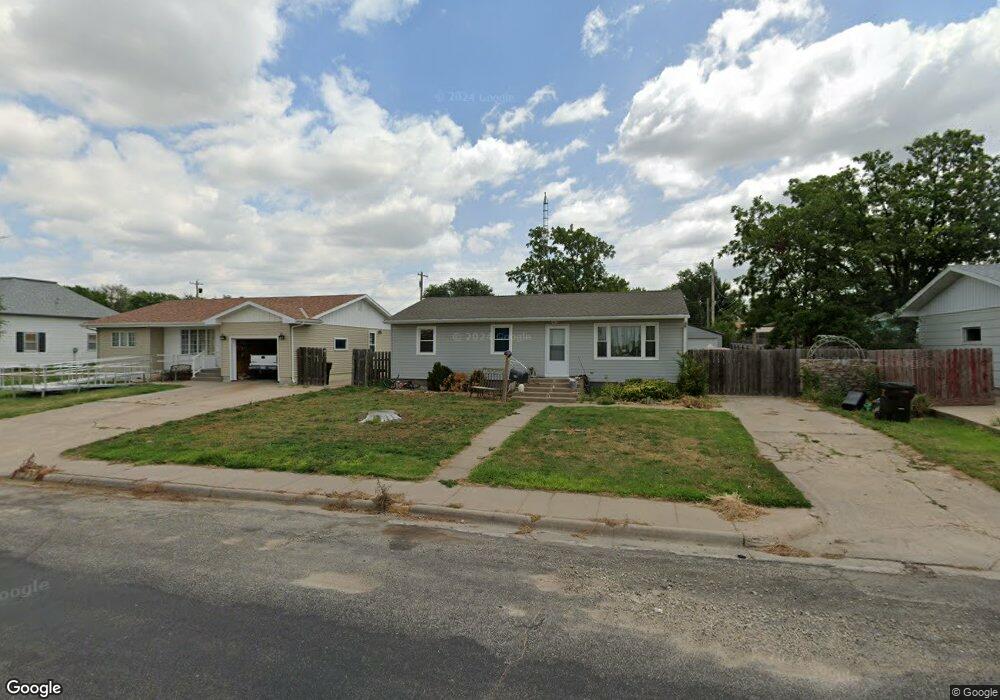 512 N 4th St, Wakeeney, KS 67672 - photo 1