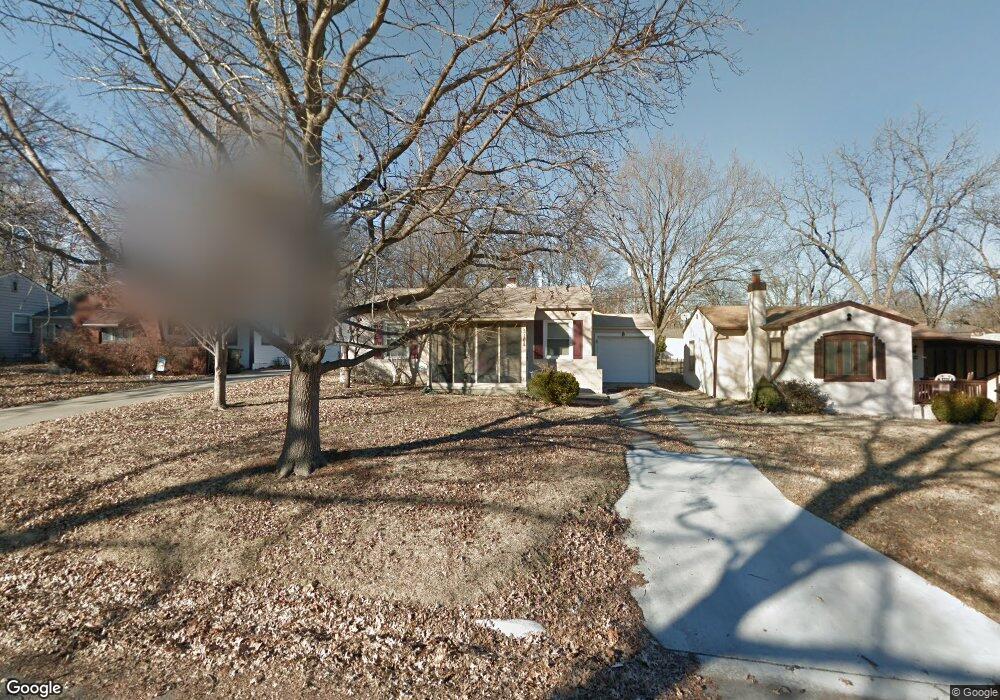 3108 SW Dorr St, Topeka, KS 66604 - photo 1