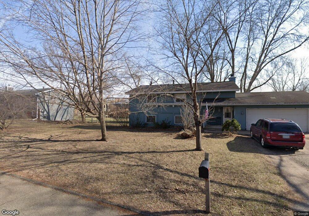 16827 Scenic Ln S, Minnetonka, MN 55345 - photo 1