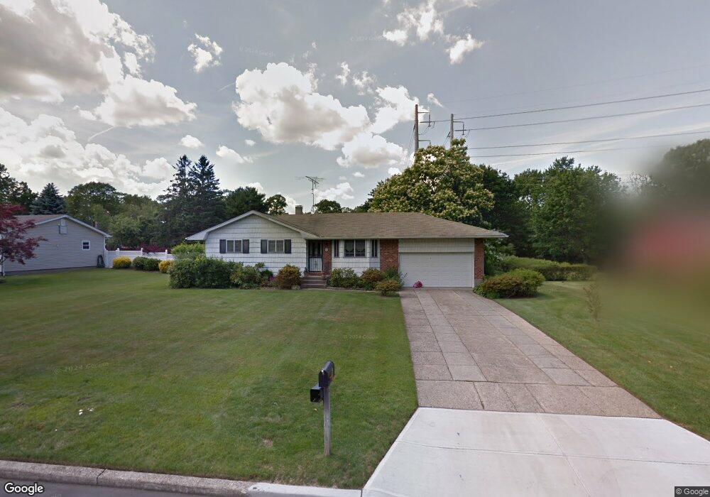 6 Heron Ln, ComMacK, NY 11725 - photo 1