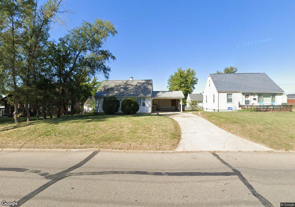 360 Wilson Ave SW, Cedar Rapids, IA 52404 - photo 1