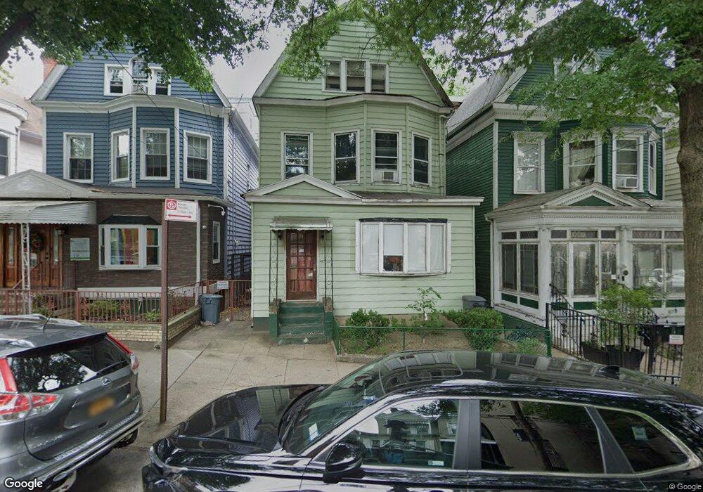 313 E 201st St, Bronx, NY 10458 - photo 1