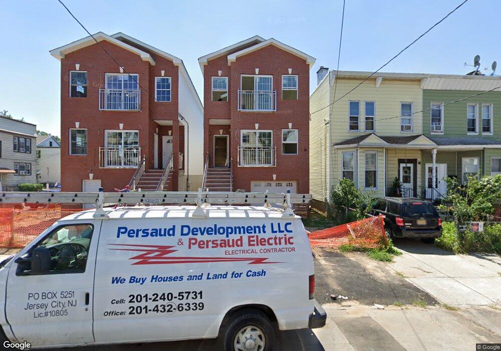 217 Linden Ave unit 2, Jersey City, NJ 07305 - photo 1