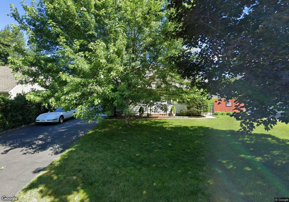 16 Longfield Rd, New Brunswick, NJ 08901 - photo 1