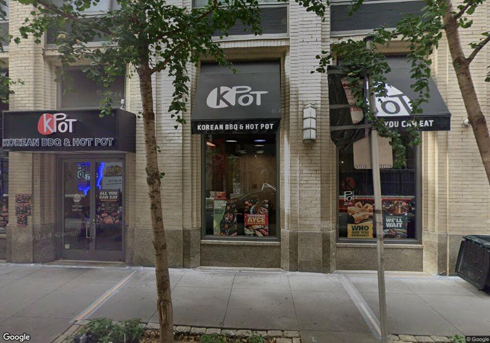 321 W 37th St unit 3F, New York, NY 10018 - photo 1