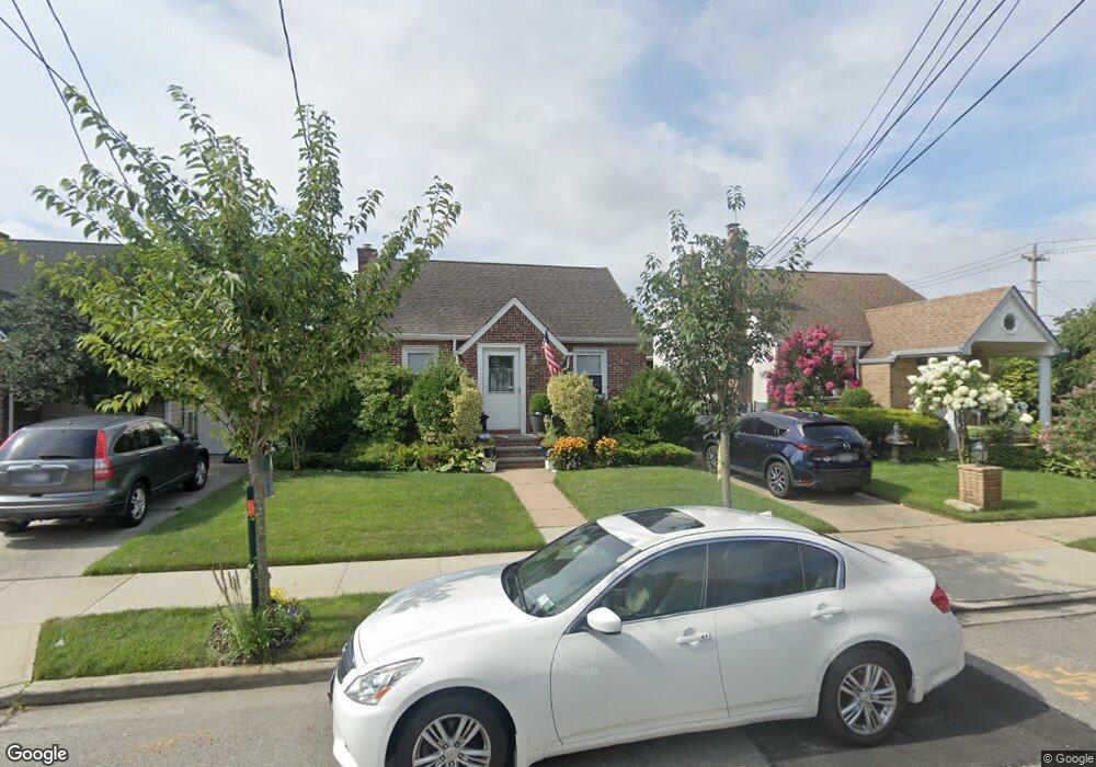 8 Court St, Elmont, NY 11003 - photo 1