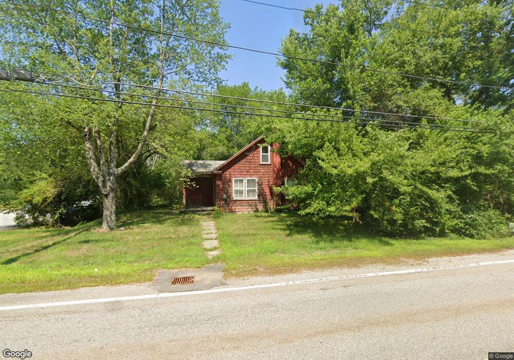 557 Ashland Ave, Southbridge, MA 01550 - photo 1