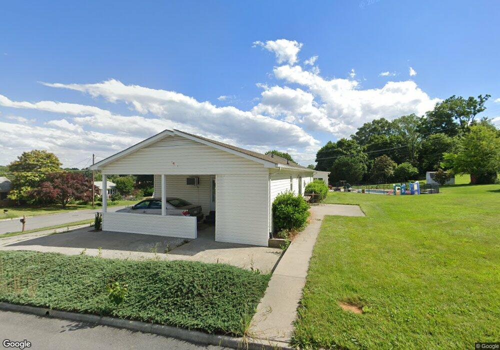 567 Whitacre St, Winchester, VA 22601 - photo 1