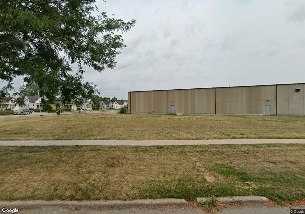 820 A Ave NW, Cedar Rapids, IA 52405 - photo 1