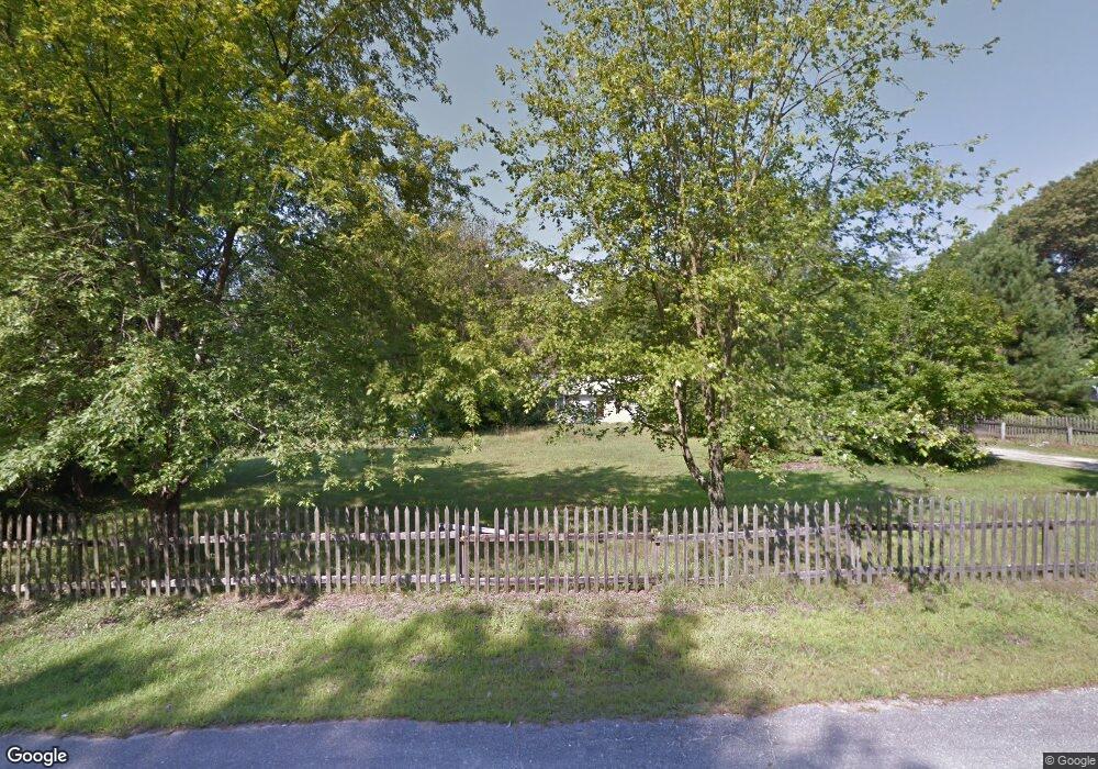 5 Maureen Cir, Londonderry, NH 03053 - photo 1