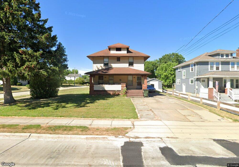 1700 E 290th St, Wickliffe, OH 44092 - photo 1