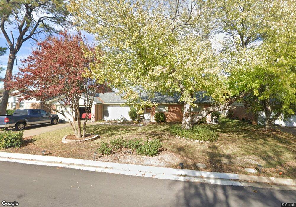 2209 Nottingham Dr, Bedford, TX 76022 - photo 1